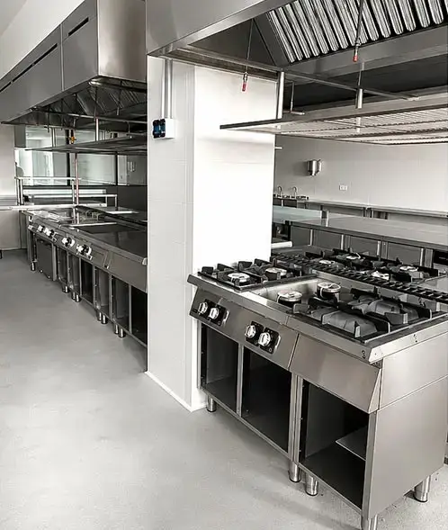 Instalaciones y equipamiento del taller de cocina profesional de NOVA FP23
